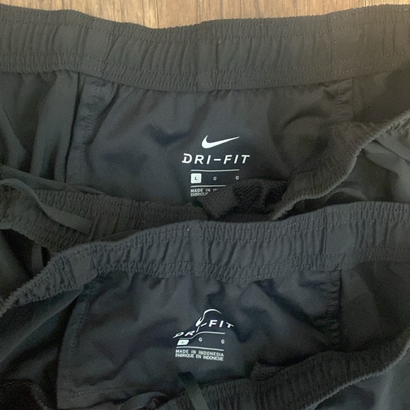 Pair of Nike joggers large - Picture 4 of 5